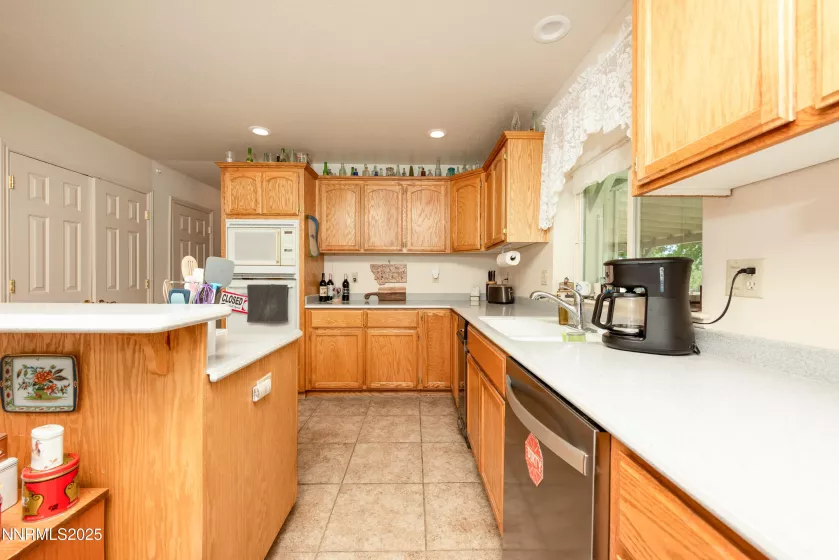 17 Grand View, Smith Valley, Nevada 89444, 3 Bedrooms Bedrooms, ,2 BathroomsBathrooms,Residential,Residential,Grand View,250051485