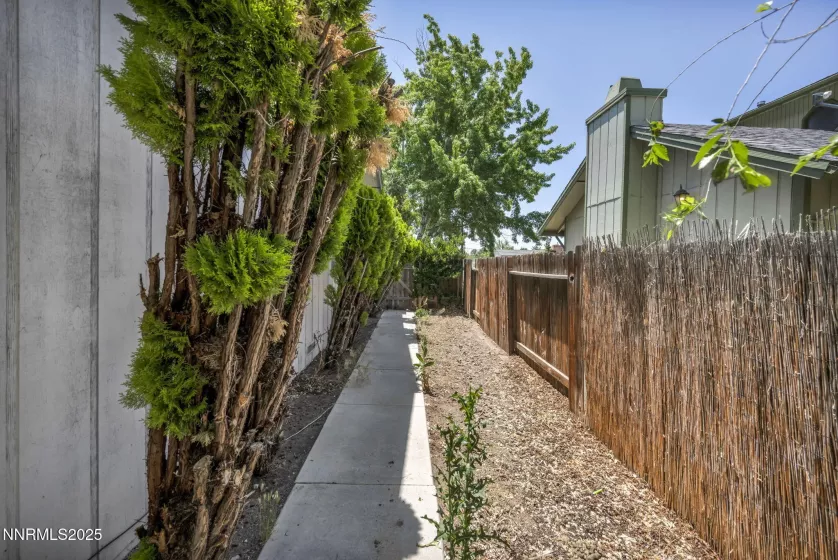 650 York, Sparks, Nevada 89431, 3 Bedrooms Bedrooms, ,2 BathroomsBathrooms,Residential,Residential,York,250051484