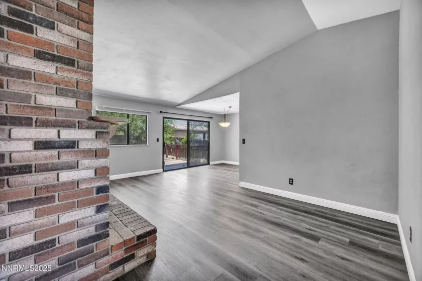 650 York, Sparks, Nevada 89431, 3 Bedrooms Bedrooms, ,2 BathroomsBathrooms,Residential,Residential,York,250051484