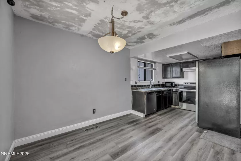 650 York, Sparks, Nevada 89431, 3 Bedrooms Bedrooms, ,2 BathroomsBathrooms,Residential,Residential,York,250051484