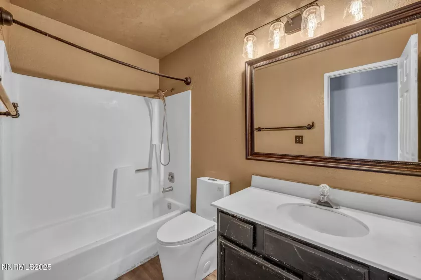 650 York, Sparks, Nevada 89431, 3 Bedrooms Bedrooms, ,2 BathroomsBathrooms,Residential,Residential,York,250051484