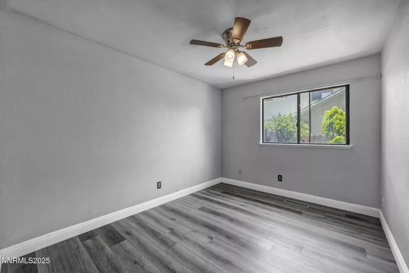 650 York, Sparks, Nevada 89431, 3 Bedrooms Bedrooms, ,2 BathroomsBathrooms,Residential,Residential,York,250051484