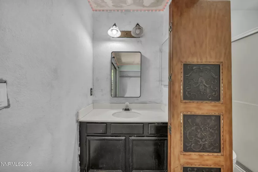 650 York, Sparks, Nevada 89431, 3 Bedrooms Bedrooms, ,2 BathroomsBathrooms,Residential,Residential,York,250051484