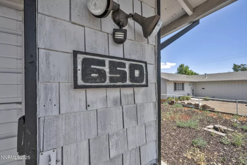 650 York, Sparks, Nevada 89431, 3 Bedrooms Bedrooms, ,2 BathroomsBathrooms,Residential,Residential,York,250051484