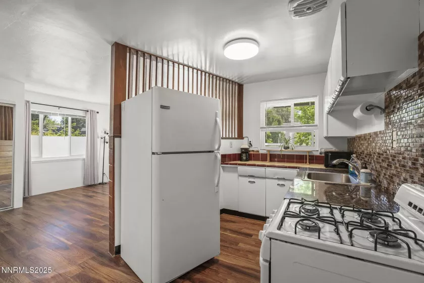 250 College, Reno, Nevada 89503, ,Residential Income,Residential,College,250051510
