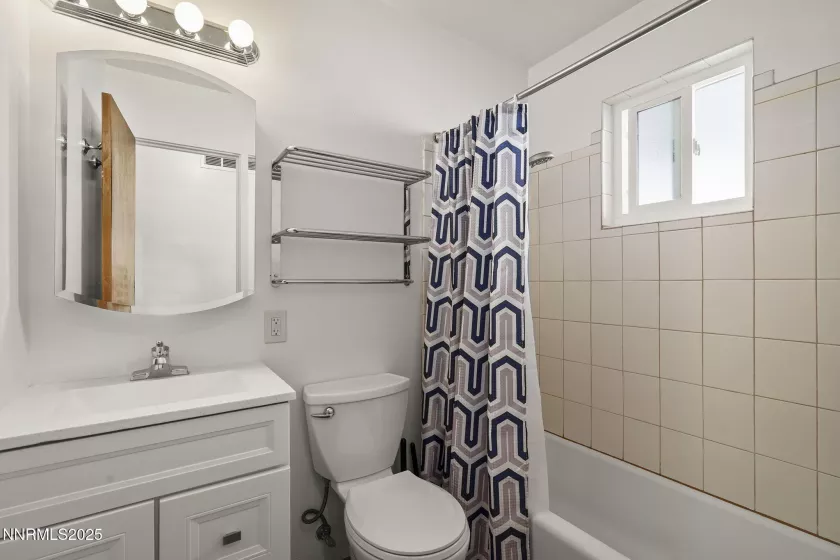 250 College, Reno, Nevada 89503, ,Residential Income,Residential,College,250051510