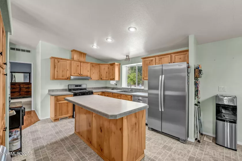 16 Saint Andrews, Yerington, Nevada 89447, 4 Bedrooms Bedrooms, ,2 BathroomsBathrooms,Residential,Residential,Saint Andrews,250051495