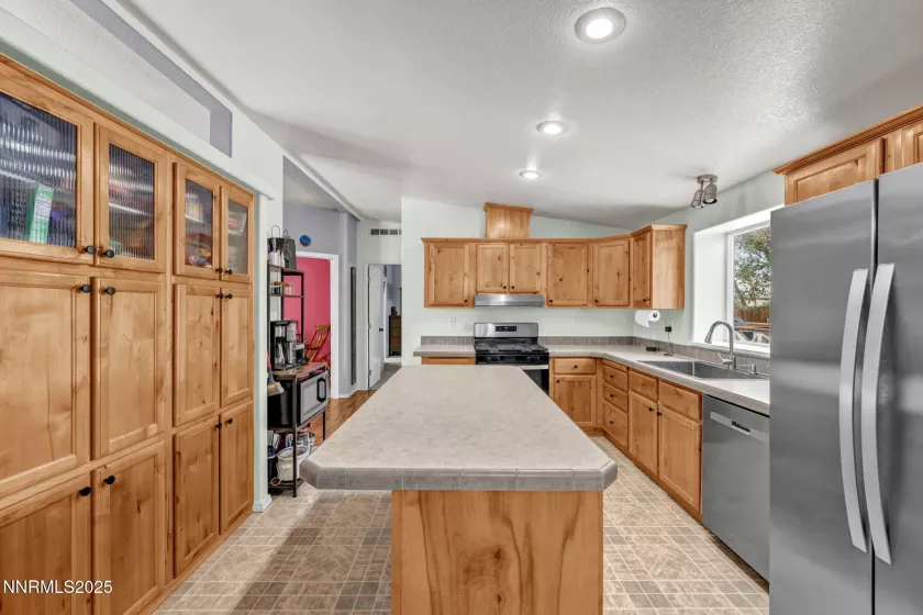 16 Saint Andrews, Yerington, Nevada 89447, 4 Bedrooms Bedrooms, ,2 BathroomsBathrooms,Residential,Residential,Saint Andrews,250051495