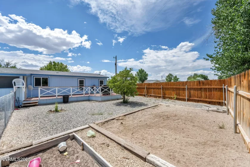 16 Saint Andrews, Yerington, Nevada 89447, 4 Bedrooms Bedrooms, ,2 BathroomsBathrooms,Residential,Residential,Saint Andrews,250051495