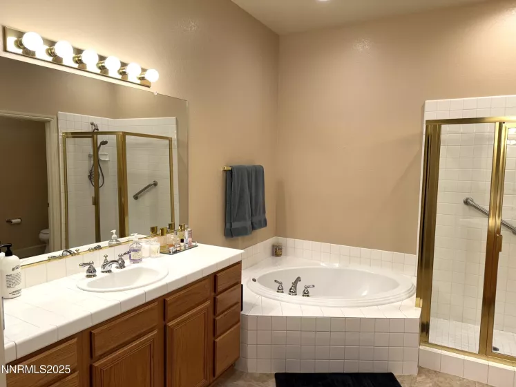 6680 Aston, Sparks, Nevada 89436, 3 Bedrooms Bedrooms, ,3 BathroomsBathrooms,Residential,Residential,Aston,250051514