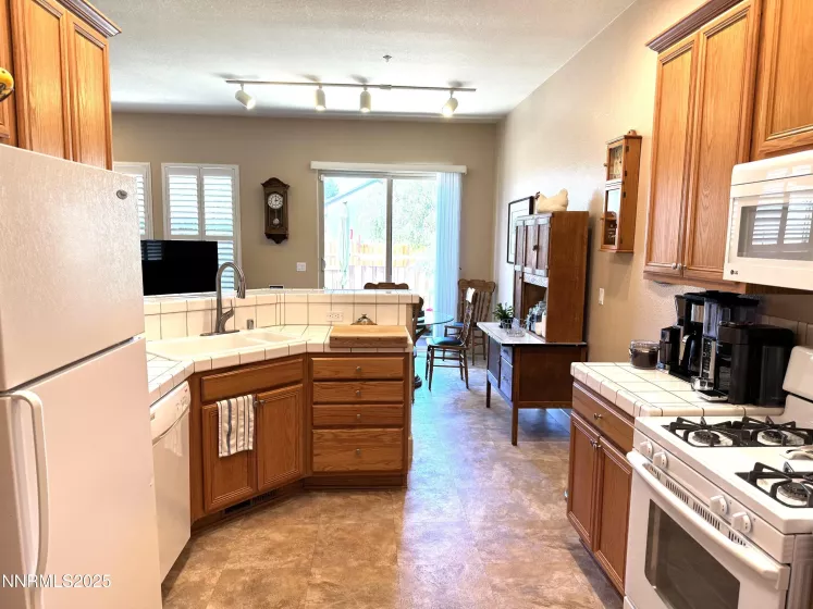6680 Aston, Sparks, Nevada 89436, 3 Bedrooms Bedrooms, ,3 BathroomsBathrooms,Residential,Residential,Aston,250051514