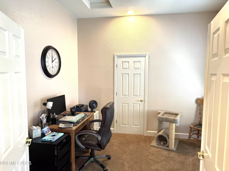 6680 Aston, Sparks, Nevada 89436, 3 Bedrooms Bedrooms, ,3 BathroomsBathrooms,Residential,Residential,Aston,250051514