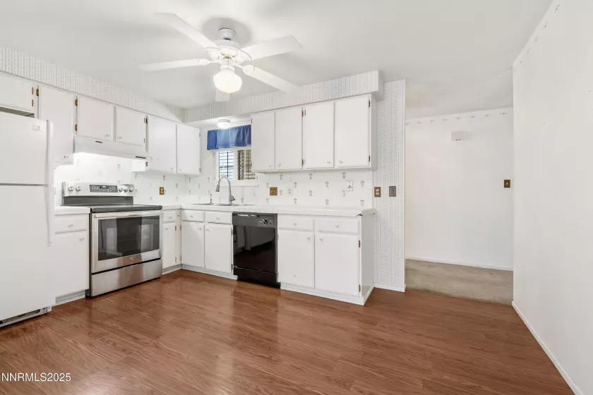 2960 Santa Ana, Reno, Nevada 89502, 3 Bedrooms Bedrooms, ,2 BathroomsBathrooms,Residential,Residential,Santa Ana,250051518