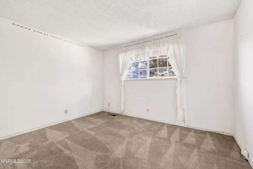2960 Santa Ana, Reno, Nevada 89502, 3 Bedrooms Bedrooms, ,2 BathroomsBathrooms,Residential,Residential,Santa Ana,250051518