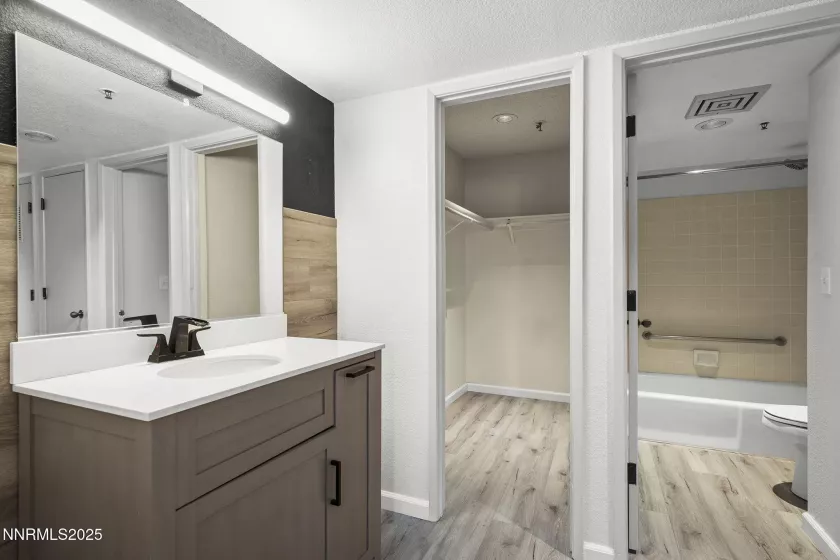 3095 Lakeside, Reno, Nevada 89509, 1 Bedroom Bedrooms, ,1 BathroomBathrooms,Residential,Residential,Lakeside,250051450