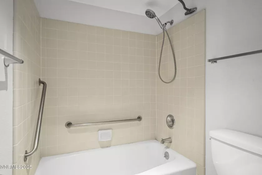 3095 Lakeside, Reno, Nevada 89509, 1 Bedroom Bedrooms, ,1 BathroomBathrooms,Residential,Residential,Lakeside,250051450