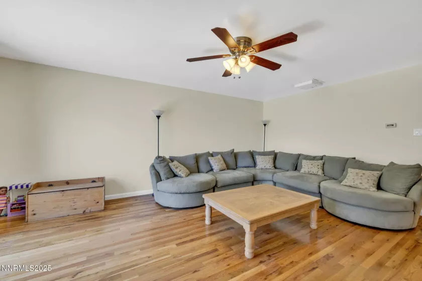 3310 Delna, Sparks, Nevada 89431, 3 Bedrooms Bedrooms, ,2 BathroomsBathrooms,Residential,Residential,Delna,250051537