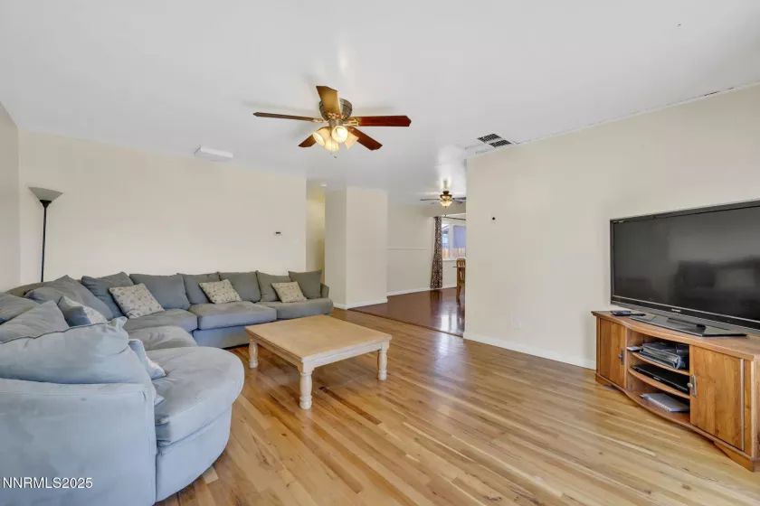 3310 Delna, Sparks, Nevada 89431, 3 Bedrooms Bedrooms, ,2 BathroomsBathrooms,Residential,Residential,Delna,250051537