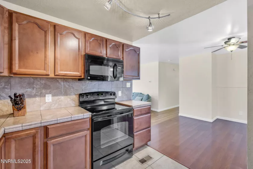 3310 Delna, Sparks, Nevada 89431, 3 Bedrooms Bedrooms, ,2 BathroomsBathrooms,Residential,Residential,Delna,250051537