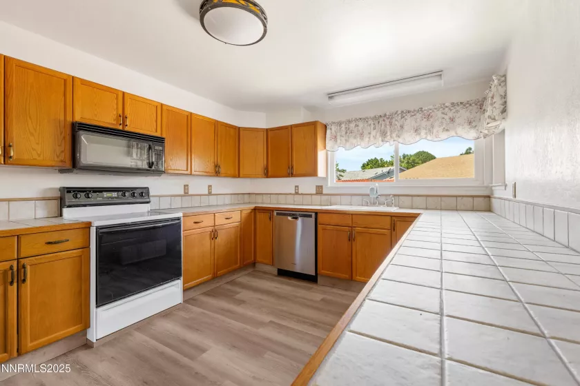 3111 Baywood, Sparks, Nevada 89434, 3 Bedrooms Bedrooms, ,2 BathroomsBathrooms,Residential,Residential,Baywood,250051538