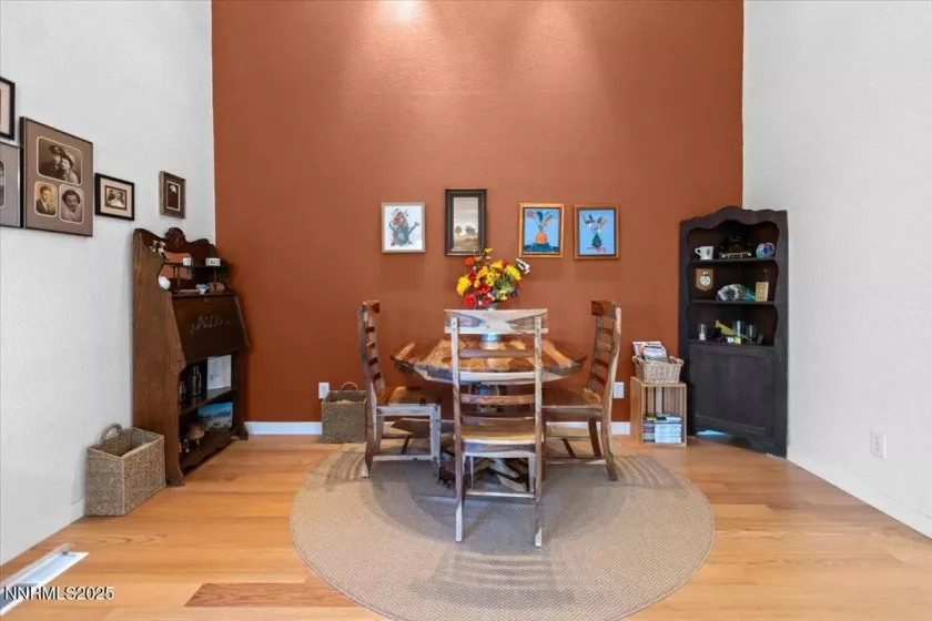 742 Long Valley, Gardnerville, Nevada 89460, 3 Bedrooms Bedrooms, ,2 BathroomsBathrooms,Residential,Residential,Long Valley,250051539