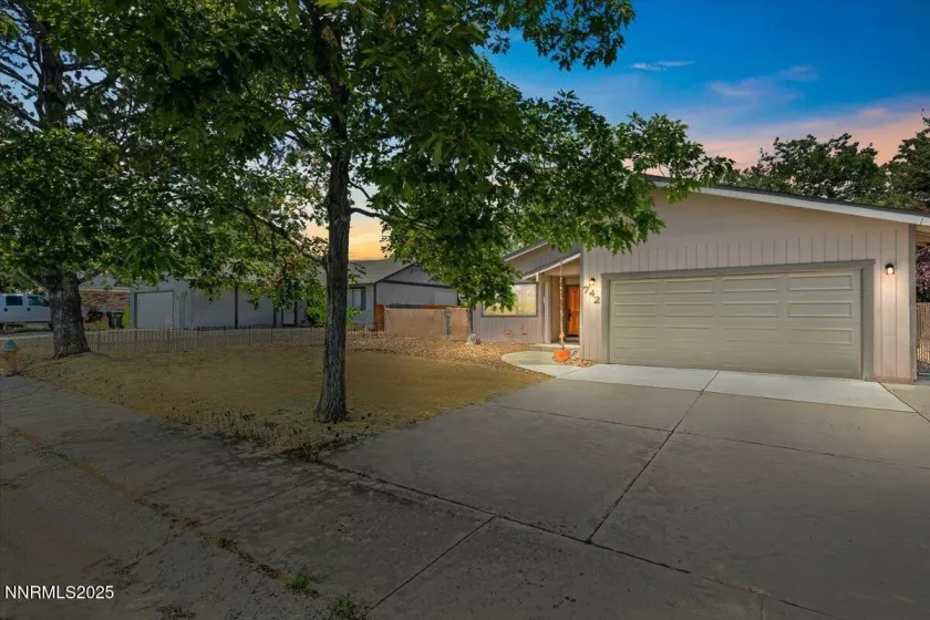 742 Long Valley, Gardnerville, Nevada 89460, 3 Bedrooms Bedrooms, ,2 BathroomsBathrooms,Residential,Residential,Long Valley,250051539