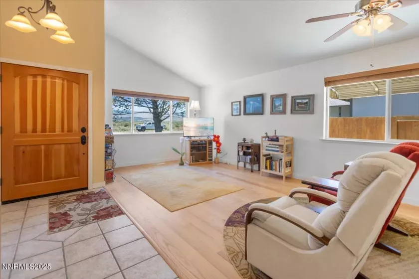 742 Long Valley, Gardnerville, Nevada 89460, 3 Bedrooms Bedrooms, ,2 BathroomsBathrooms,Residential,Residential,Long Valley,250051539