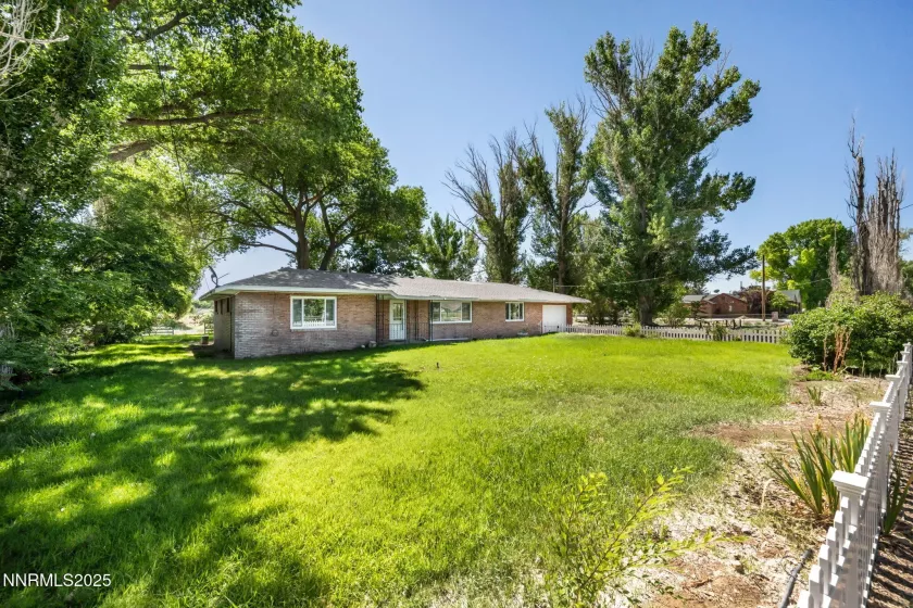 6 Green Acres, Yerington, Nevada 89447, 3 Bedrooms Bedrooms, ,2 BathroomsBathrooms,Residential,Residential,Green Acres,250051540
