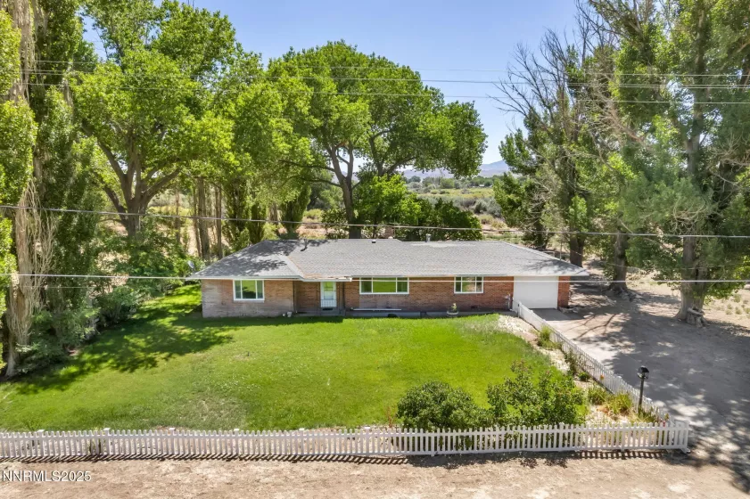 6 Green Acres, Yerington, Nevada 89447, 3 Bedrooms Bedrooms, ,2 BathroomsBathrooms,Residential,Residential,Green Acres,250051540