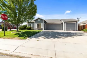 900 Ponderosa, Dayton, Nevada 89403, 3 Bedrooms Bedrooms, ,2 BathroomsBathrooms,Residential,Residential,Ponderosa,250051546