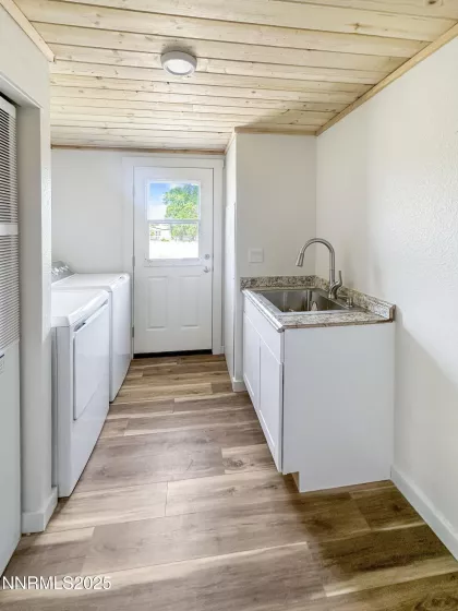 7420 Sunset, Winnemucca, Nevada 89445, 3 Bedrooms Bedrooms, ,2 BathroomsBathrooms,Residential,Residential,Sunset,250051555