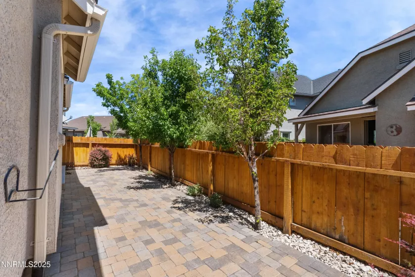 939 Floral Ridge, Sparks, Nevada 89436, 1 Bedroom Bedrooms, ,2 BathroomsBathrooms,Residential,Residential,Floral Ridge,250051556