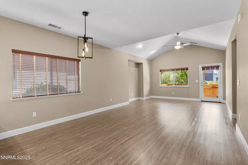 939 Floral Ridge, Sparks, Nevada 89436, 1 Bedroom Bedrooms, ,2 BathroomsBathrooms,Residential,Residential,Floral Ridge,250051556
