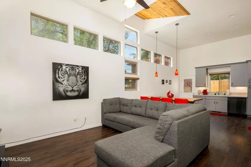 1264 Humboldt, Reno, Nevada 89509, 2 Bedrooms Bedrooms, ,2 BathroomsBathrooms,Residential,Residential,Humboldt,250051566