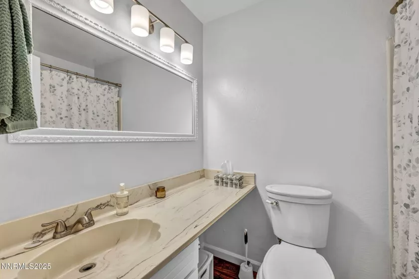 2300 Dickerson, Reno, Nevada 89503, 2 Bedrooms Bedrooms, ,2 BathroomsBathrooms,Residential,Residential,Dickerson,250051568