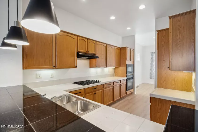 1131 Turnberry, Sparks, Nevada 89436, 4 Bedrooms Bedrooms, ,3 BathroomsBathrooms,Residential,Residential,Turnberry,250051569