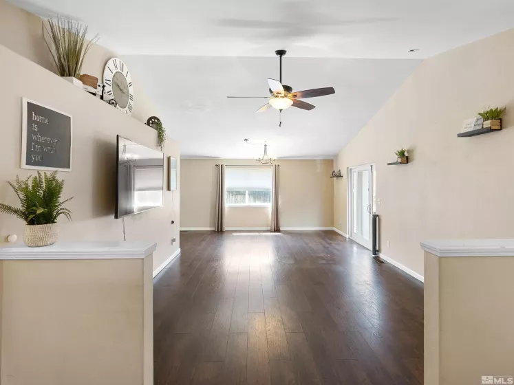 1466 Edlesborough, Gardnerville, Nevada 89410, 3 Bedrooms Bedrooms, ,2 BathroomsBathrooms,Residential,Residential,Edlesborough,250006463