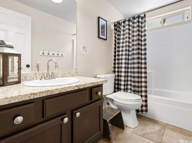 1466 Edlesborough, Gardnerville, Nevada 89410, 3 Bedrooms Bedrooms, ,2 BathroomsBathrooms,Residential,Residential,Edlesborough,250006463