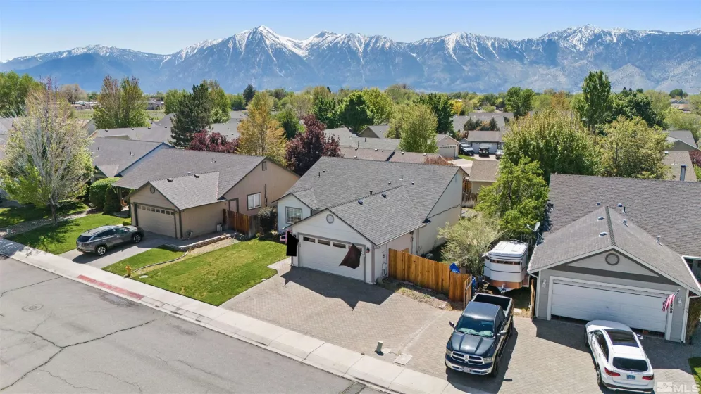 1466 Edlesborough, Gardnerville, Nevada 89410, 3 Bedrooms Bedrooms, ,2 BathroomsBathrooms,Residential,Residential,Edlesborough,250006463