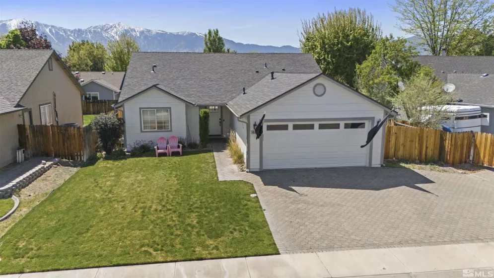 1466 Edlesborough, Gardnerville, Nevada 89410, 3 Bedrooms Bedrooms, ,2 BathroomsBathrooms,Residential,Residential,Edlesborough,250006463