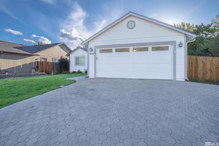 1466 Edlesborough, Gardnerville, Nevada 89410, 3 Bedrooms Bedrooms, ,2 BathroomsBathrooms,Residential,Residential,Edlesborough,250006463
