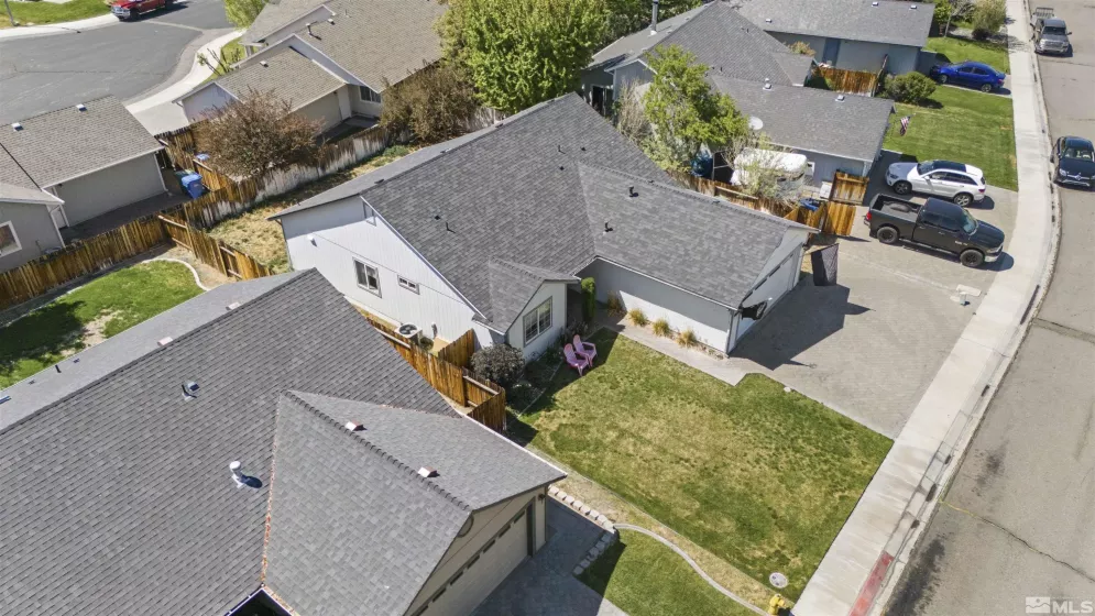 1466 Edlesborough, Gardnerville, Nevada 89410, 3 Bedrooms Bedrooms, ,2 BathroomsBathrooms,Residential,Residential,Edlesborough,250006463