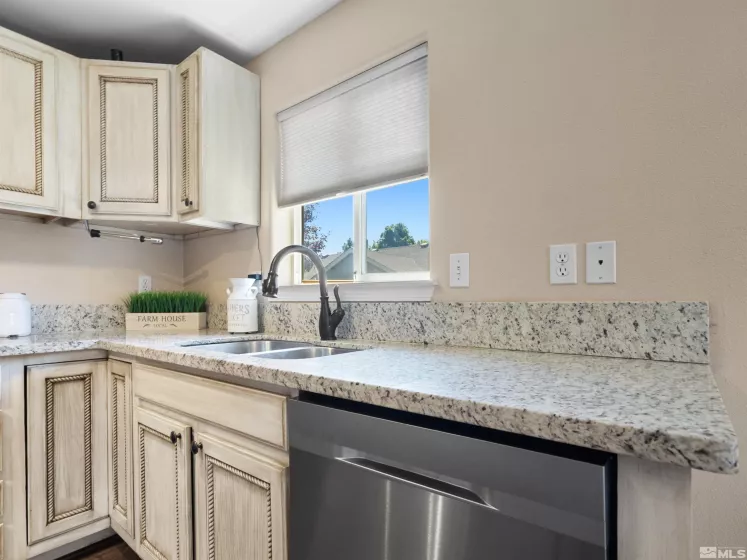 1466 Edlesborough, Gardnerville, Nevada 89410, 3 Bedrooms Bedrooms, ,2 BathroomsBathrooms,Residential,Residential,Edlesborough,250006463