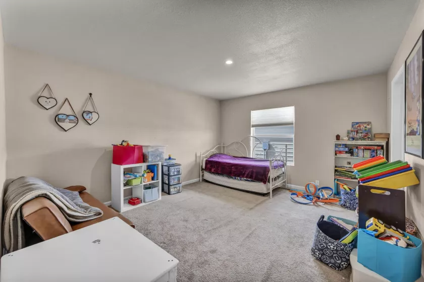 5405 White Oak, Silver Springs, Nevada 89429, 3 Bedrooms Bedrooms, ,2 BathroomsBathrooms,Residential,Residential,White Oak,250050024