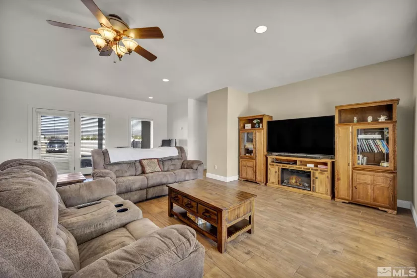 1720 Benton, Minden, Nevada 89423, 3 Bedrooms Bedrooms, ,3 BathroomsBathrooms,Residential,Residential,Benton,250002268