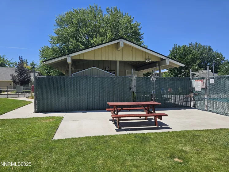 1591 York, Sparks, Nevada 89431, 3 Bedrooms Bedrooms, ,2 BathroomsBathrooms,Residential,Residential,York,250051582