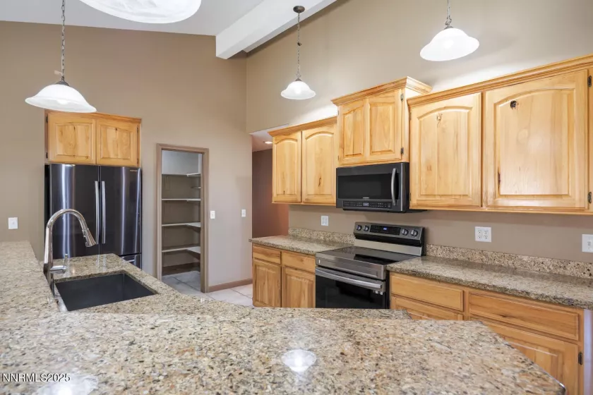 305 Rio Vista, Fallon, Nevada 89406, 4 Bedrooms Bedrooms, ,3 BathroomsBathrooms,Residential,Residential,Rio Vista,250051595