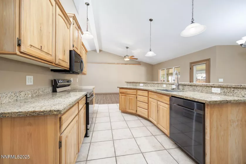 305 Rio Vista, Fallon, Nevada 89406, 4 Bedrooms Bedrooms, ,3 BathroomsBathrooms,Residential,Residential,Rio Vista,250051595