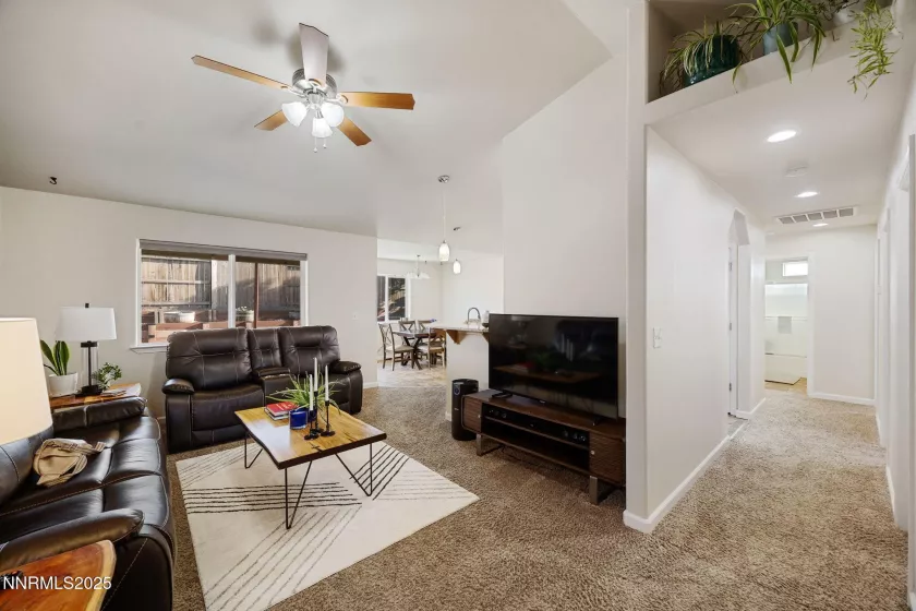 1827 Hickory, Fernley, Nevada 89408, 4 Bedrooms Bedrooms, ,2 BathroomsBathrooms,Residential,Residential,Hickory,250051597