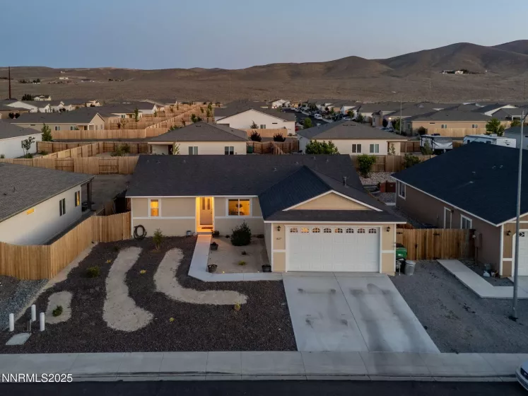1827 Hickory, Fernley, Nevada 89408, 4 Bedrooms Bedrooms, ,2 BathroomsBathrooms,Residential,Residential,Hickory,250051597